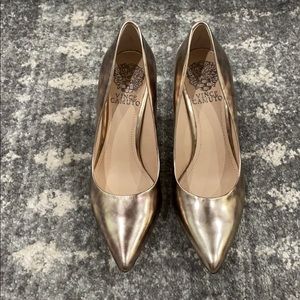Vince Camuto Metallic heels
